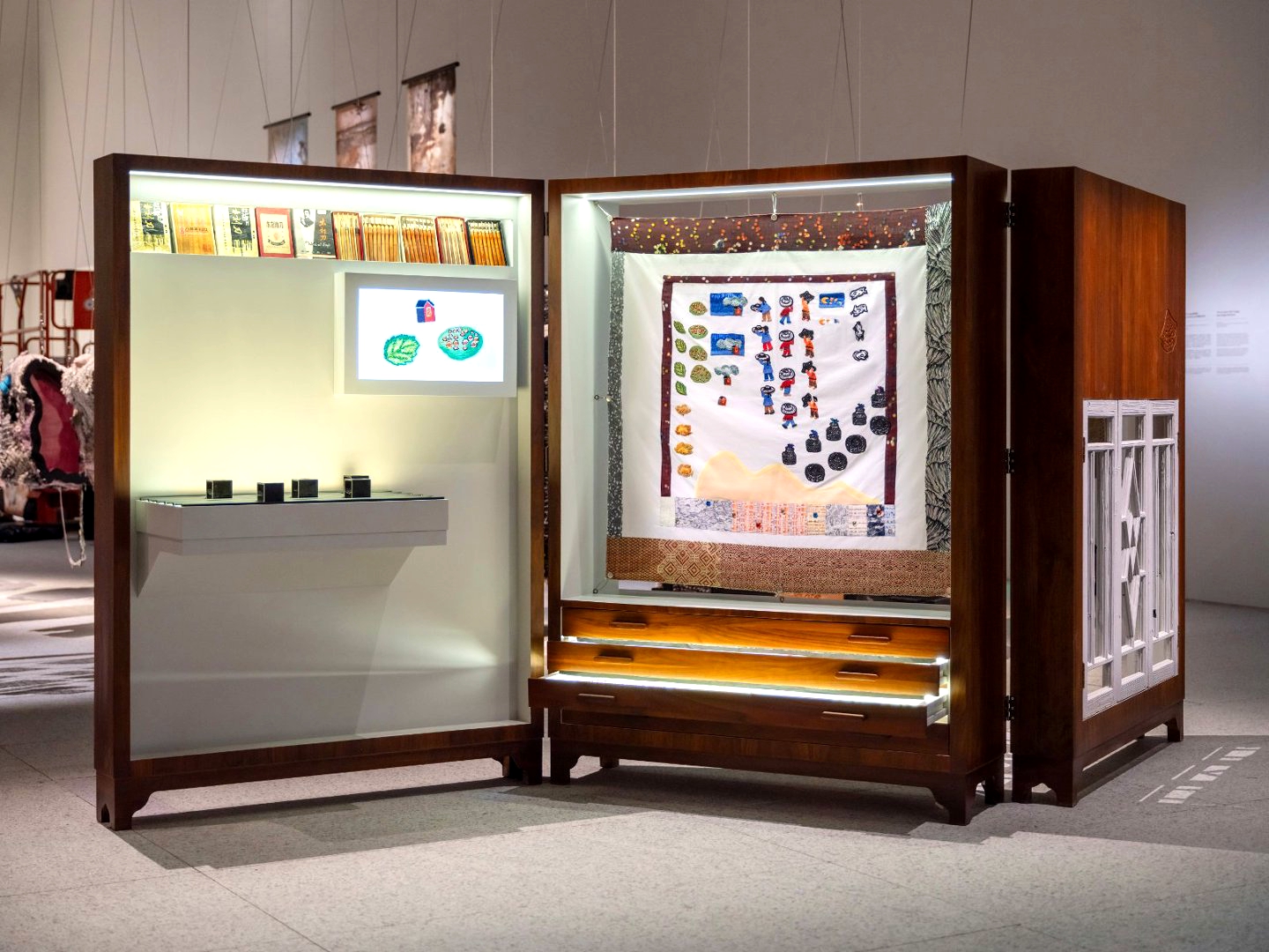 A central display section, 