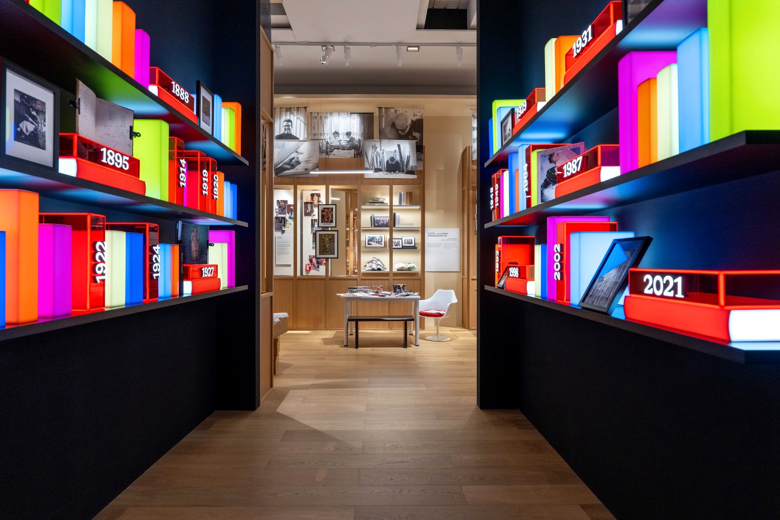 During China's National Day holiday, four major exhibitions and art projects, including la Galerie du 19M SHANGHAI, will remain open to the public at Museum of Art Pudong. /CGTN