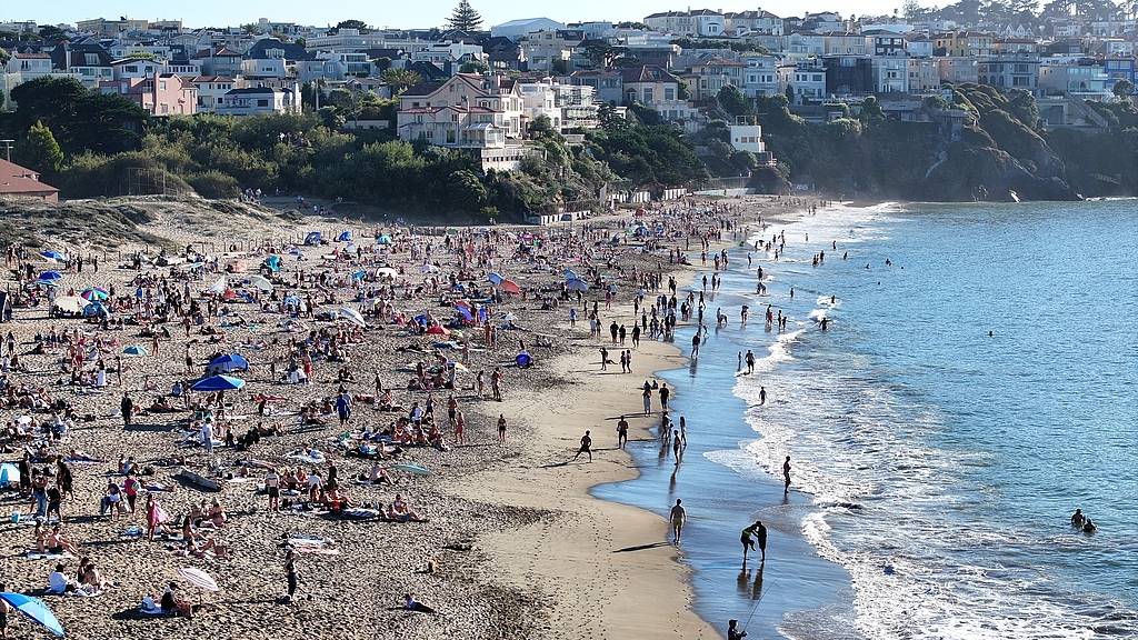 California heat wave breaks records, raises wildfire concerns