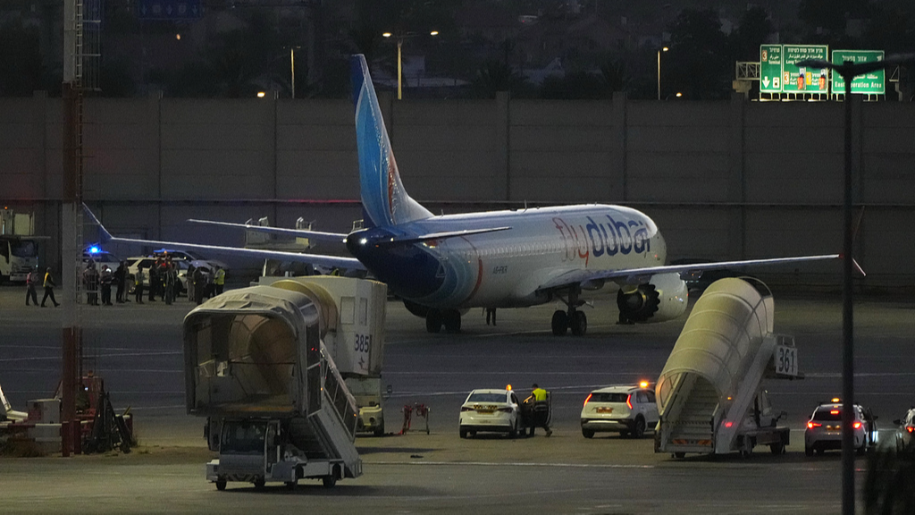 A flydubai aircraft carrying Israelis who experienced an emergency landing in Saudi Arabia is seen parked at Ben Gurion International Airport, near Tel Aviv, Israel, September 30, 2026. /VCG
