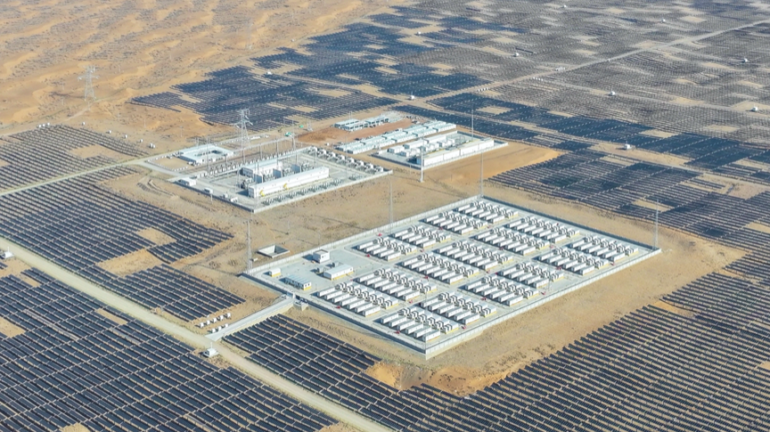 An aerial view of a renewable energy base, Zhongwei, northwest China's Ningxia Hui Autonomous Region, January 28, 2026. /VCG