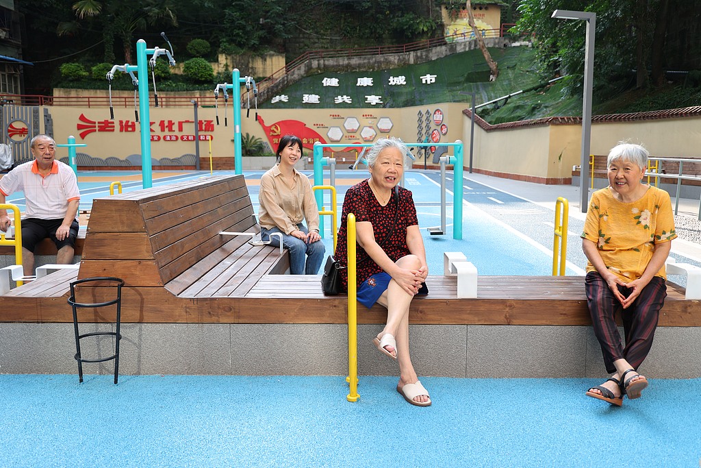 When cities make room for growing older