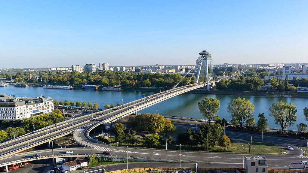 A view of the Danube River and the UFO Bridge from Bratislava Castle hill in Bratislava, Slovakia, October 3, 2026. /VCG