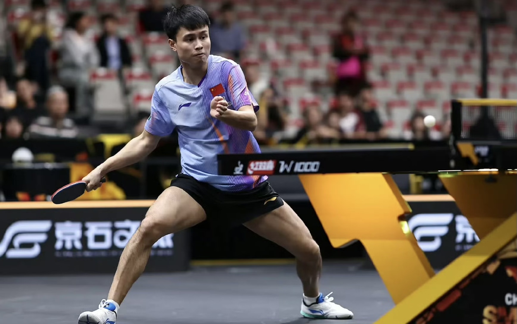 China's Zhou Qihao prepares to hit a shot against compatriot Xiang Peng in a men's singles match in the round of 32 at the WTT China Smash in Beijing, China, October 7, 2026. /Weibo