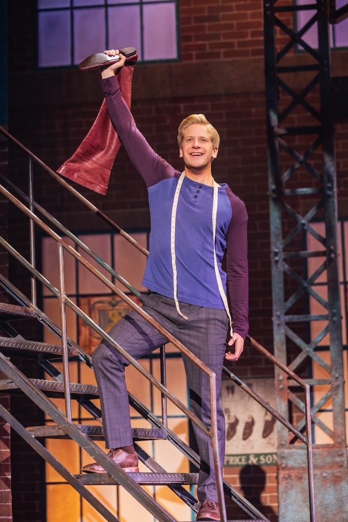 A stage photo of Noah Silverman as Charlie in musical Kinky Boots. /Damai Theater Rocks