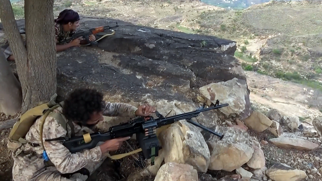 Houthi fighters in an offensive against Saudi-backed Yemeni forces in Taiz province, Yemen, October 8, 2026. /VCG