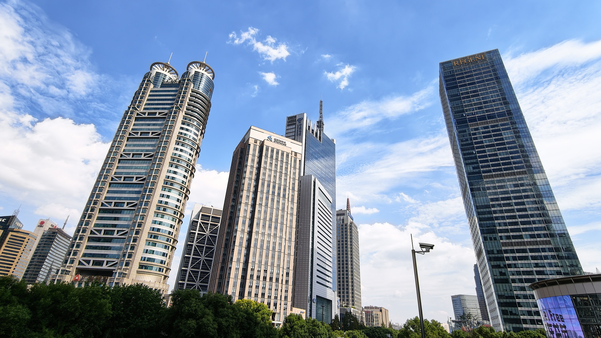 CSRC holds expert forum on capital market and financial landscape