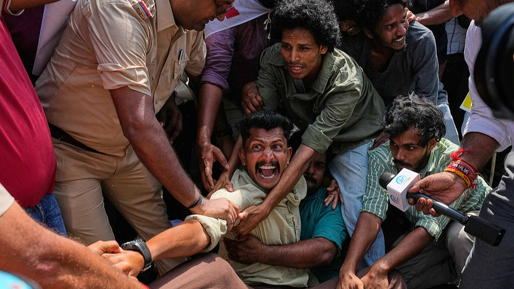India detains thousands, locks down Delhi over election chief protest