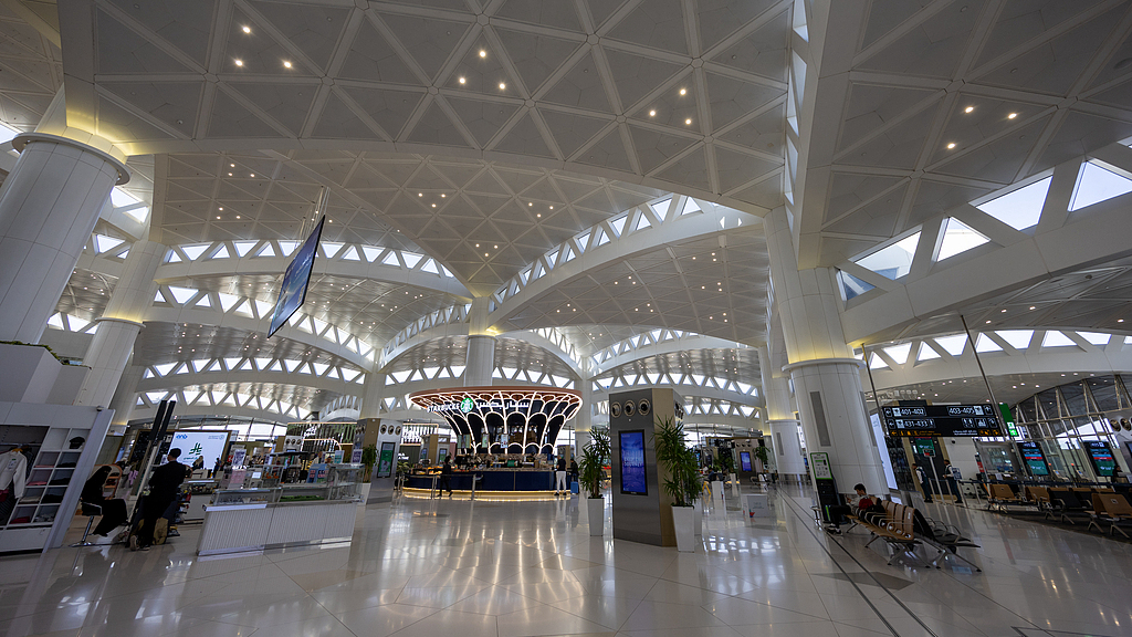 Live: 12 killed, 309 injured in attack on Riyadh airport as Houthis, Saudi Arabia trade strikes