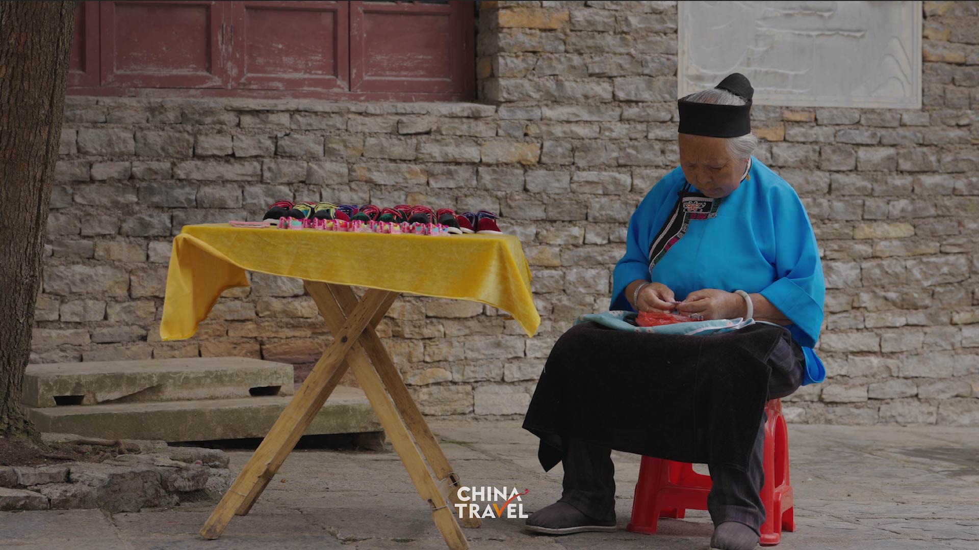 The Tunpu people in Guizhou keep a centuries-old legacy alive through the clothes they wear. /CGTN