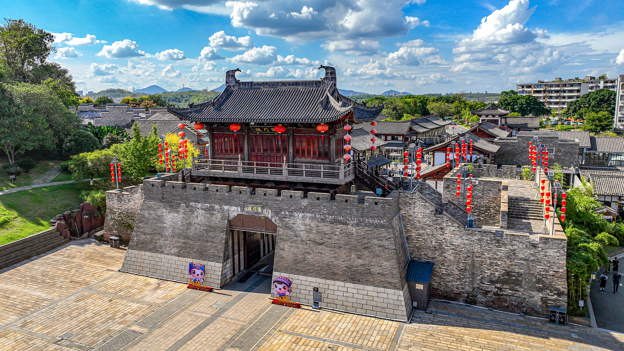 Live: Immerse yourself in Ganzhou's historic Songcheng District
