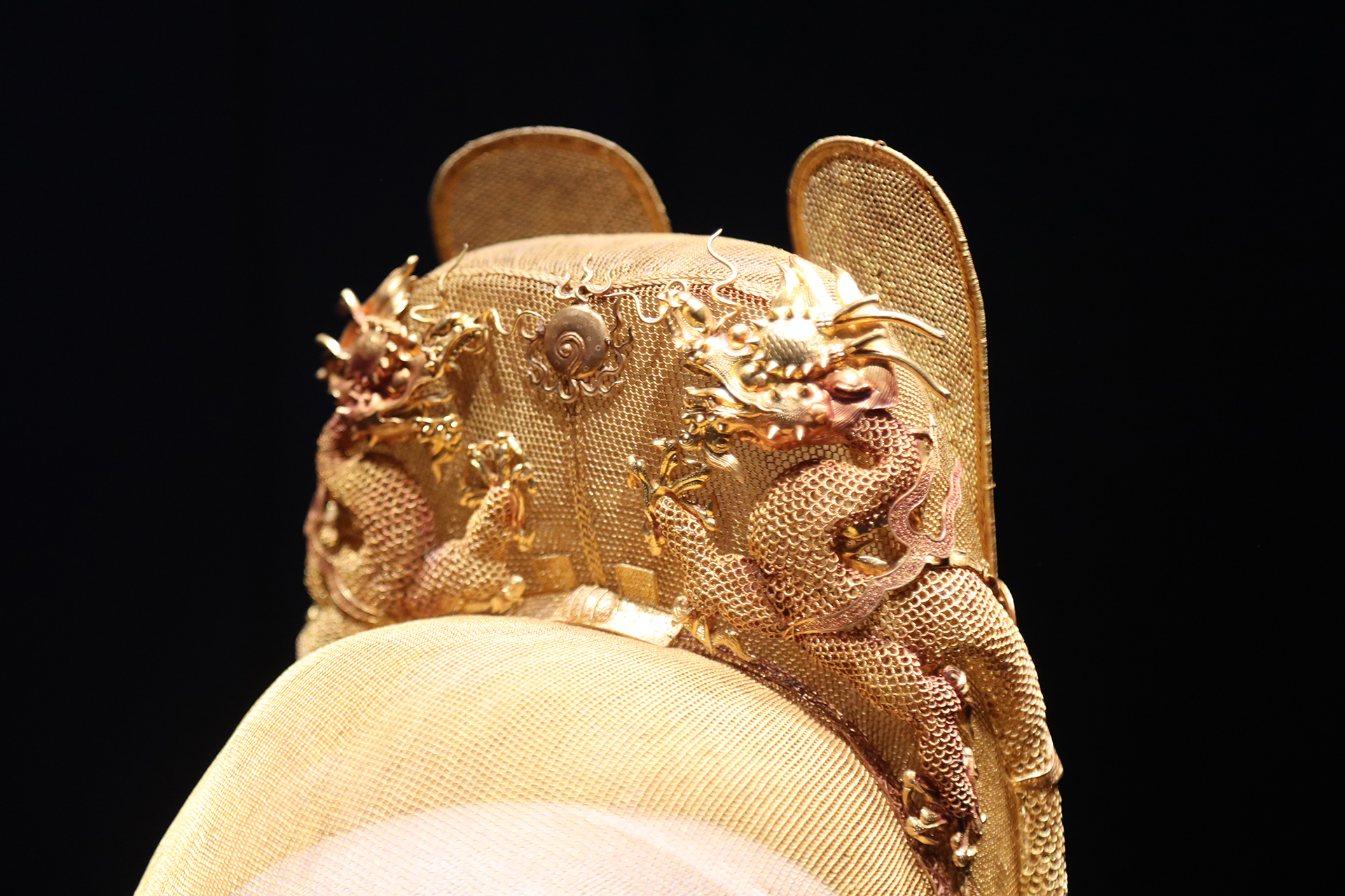 This photo taken on October 10, 2026 shows details of the Gold Winged Crown of Emperor Wanli from the Ming Dynasty on display at the Capital Museum in Beijing. /CGTN