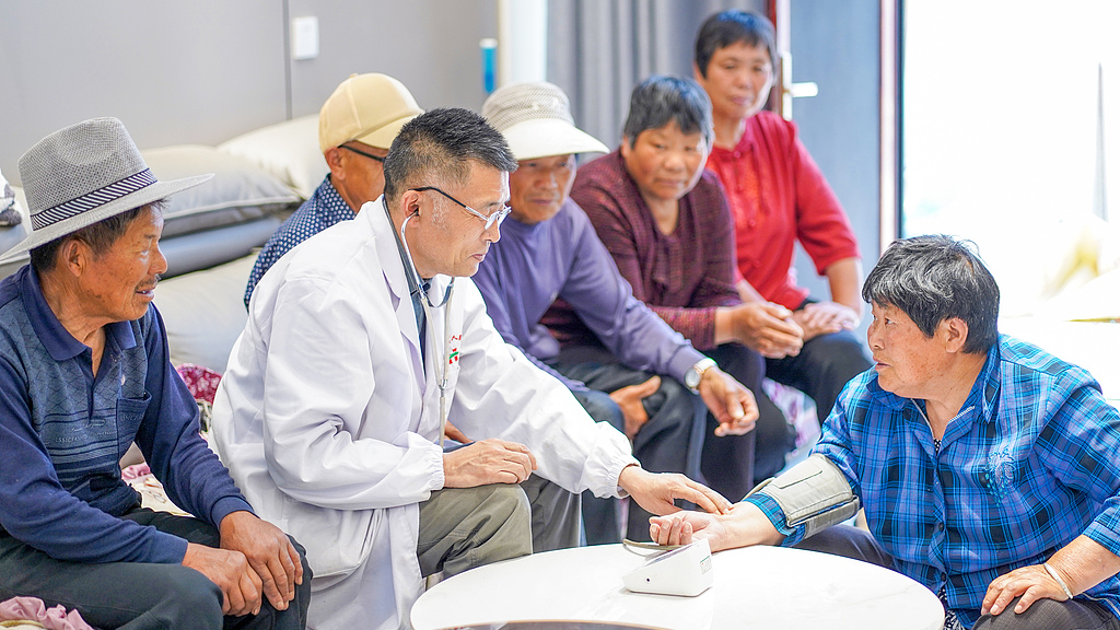 President Xi calls for decisive progress in Healthy China advancement