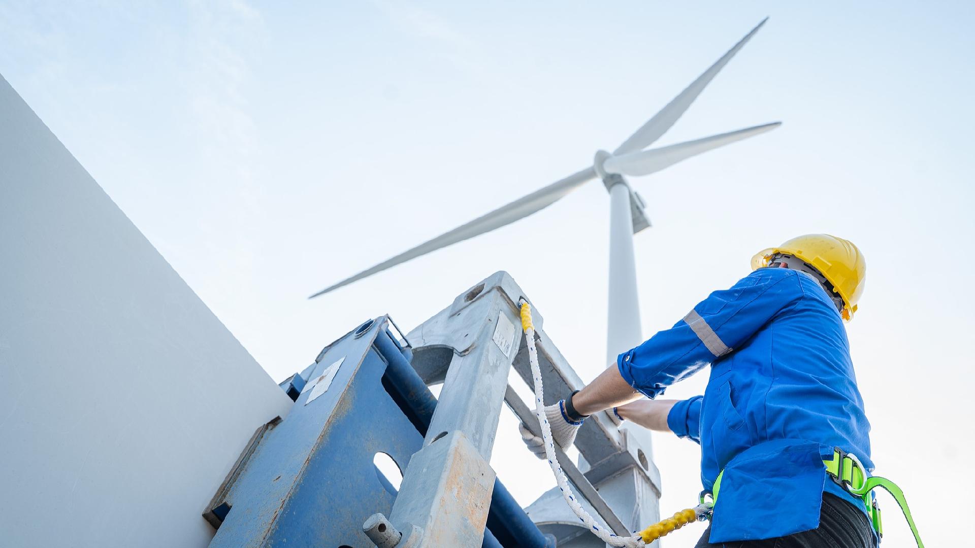 China approves over 600 national standards for clean energy