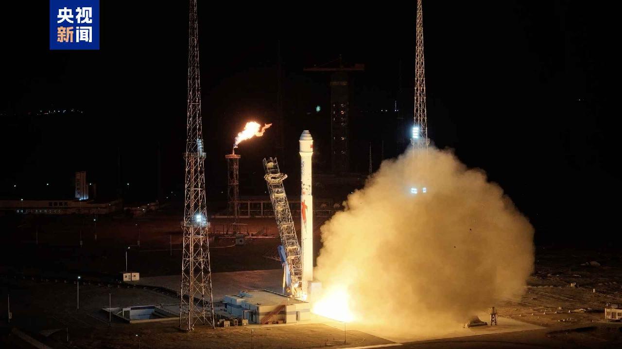 China's Zhuque-2E rocket launches 10 satellites into space