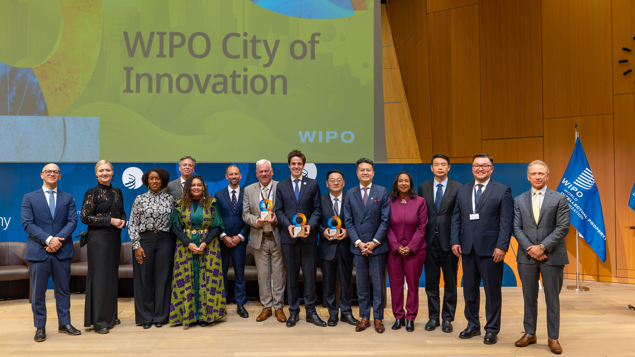 WIPO Director General Daren Tang with the 2026 WIPO City of Innovation award winners, representatives, and jury members at the ceremony in Geneva on October 12, 2026. /WIPO