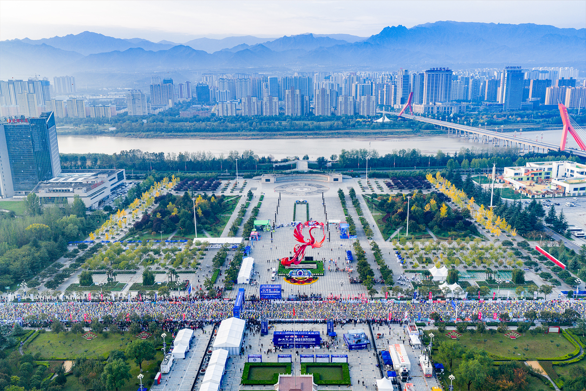 A view of the 2025 Baoji Marathon in Baoji, Shaanxi, October 26, 2025. 
