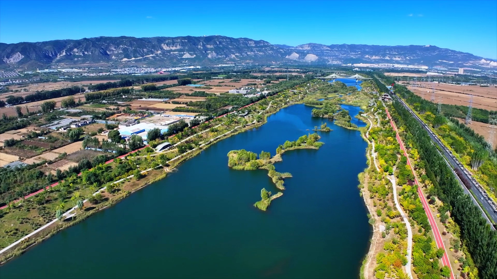 The Fenhe River in Taiyuan City, Shanxi Province, northern China, October 12, 2026. / CGTN