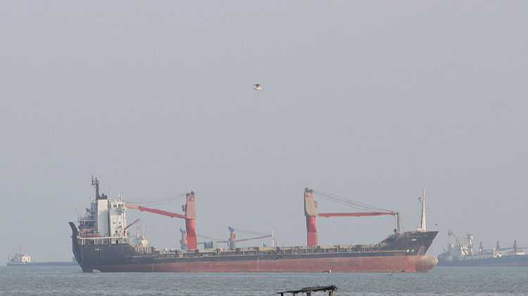 Saudi-Houthi strikes continue amid fresh threats to infrastructure