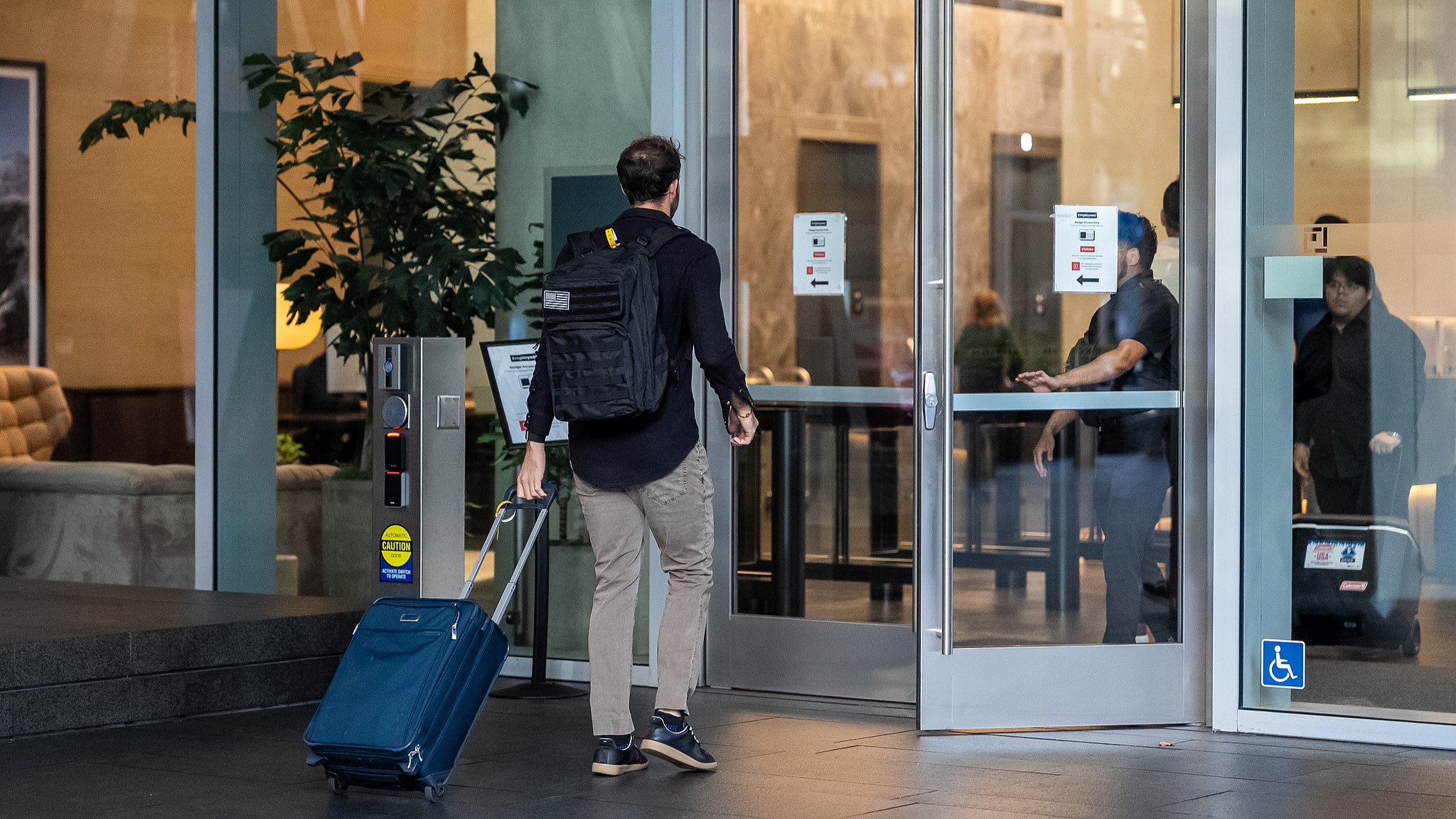 An attendee enters the Anthropic headquarters during an investor day in San Francisco, California, US, October 14, 2026. /VCG