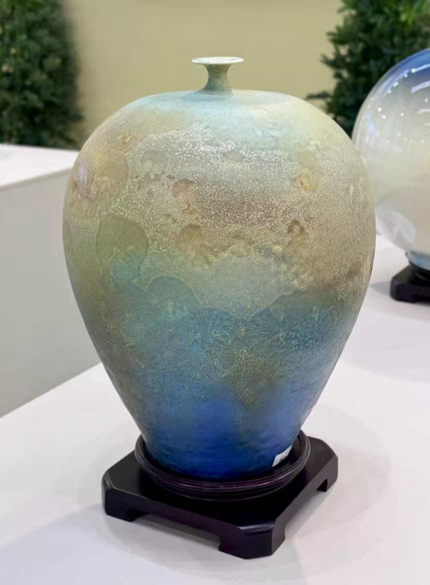 Pottery on display at the 2026 China Jingdezhen International Ceramic Expo in Jingdezhen, east China's Jiangxi Province, October 18, 2026. /CGTN