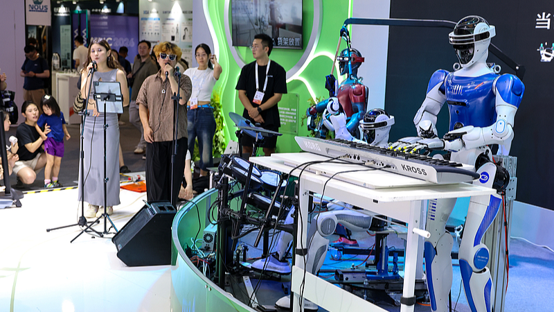 A robot band concert at the 2026 World Artificial Intelligence Conference (WAIC 2026), July 20, 2026, Shanghai. /VCG