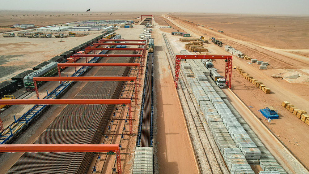 The track-laying base for the desert heavy-haul railway project in western Algeria. /China Railway Construction Corporation