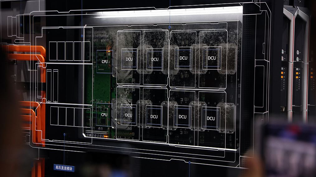 China's first homegrown 100,000-card artificial intelligence (AI) supercluster displayed at the WAIC 2026 in Shanghai, China, July 17, 2026. /VCG