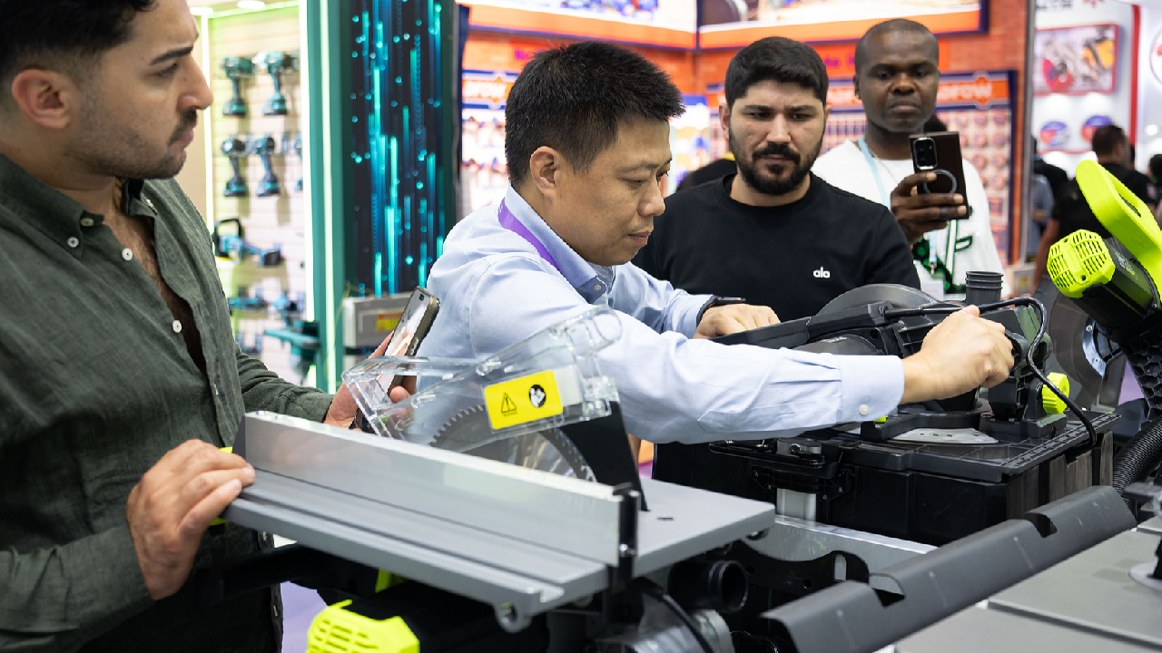 China rolls out sci-tech driven measures to boost commerce