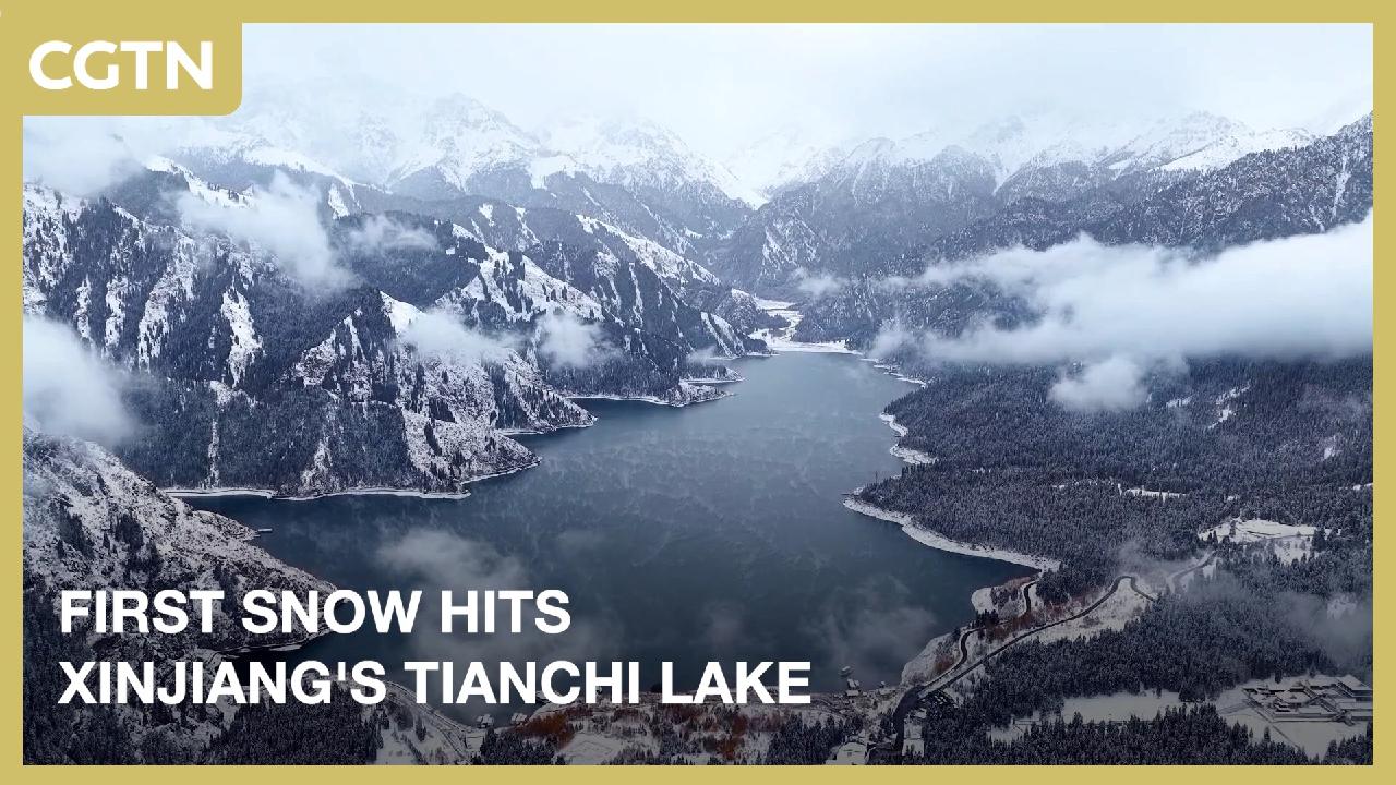 Stunning! First snow hits Xinjiang's Tianchi Lake