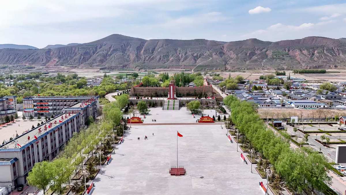 Live: Autumn view of Jiangtaibu Red Army Long March Reunion Memorial Park in Ningxia