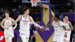 Zhang Zhenlin shines as Shanghai Sharks start CBA season with win