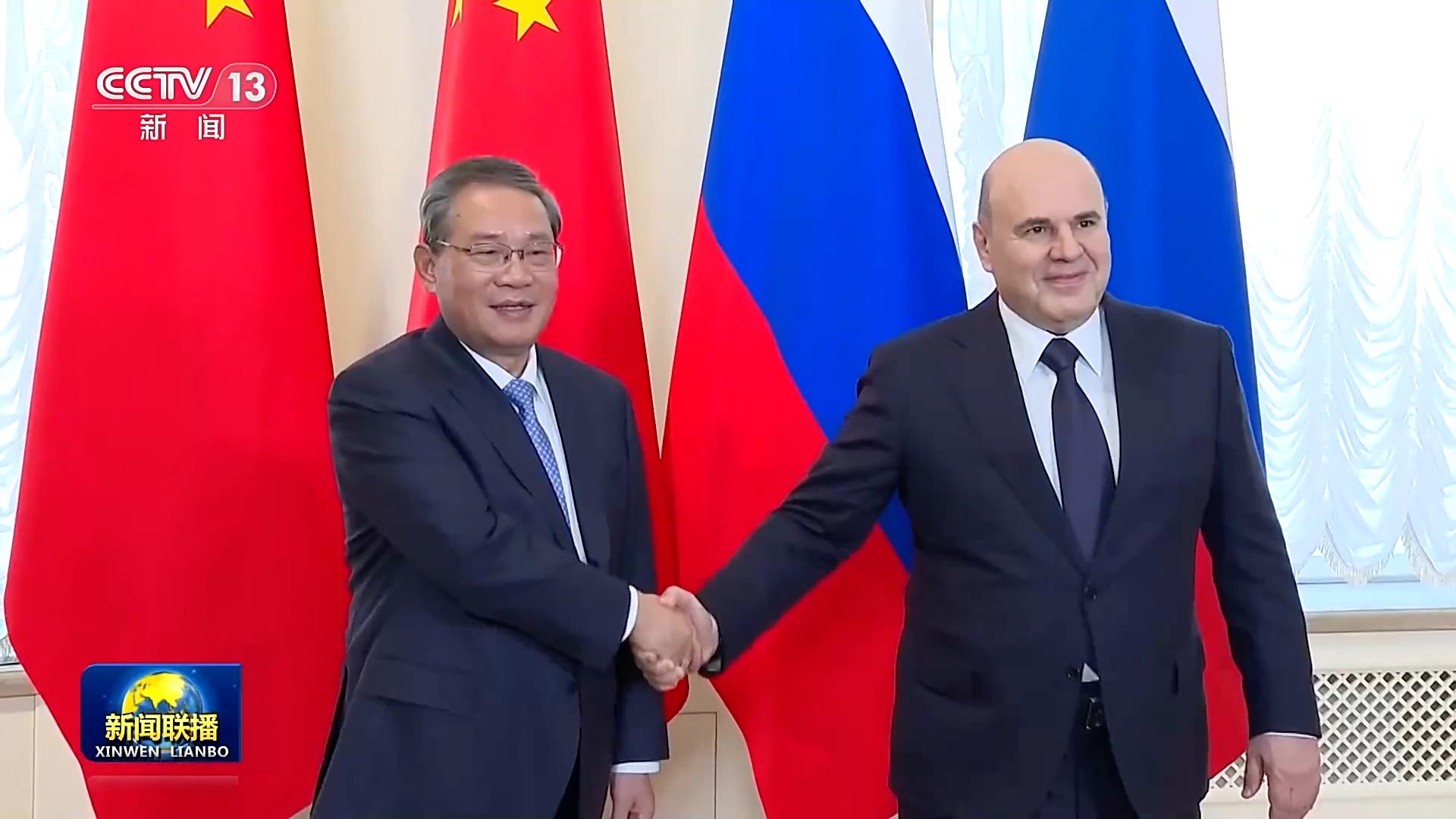 Chinese Premier Li Qiang (L) co-chairs the 31st regular meeting between Chinese and Russian heads of government with Russian Prime Minister Mikhail Mishustin in St. Petersburg, Russia, October 21, 2026. /CMG