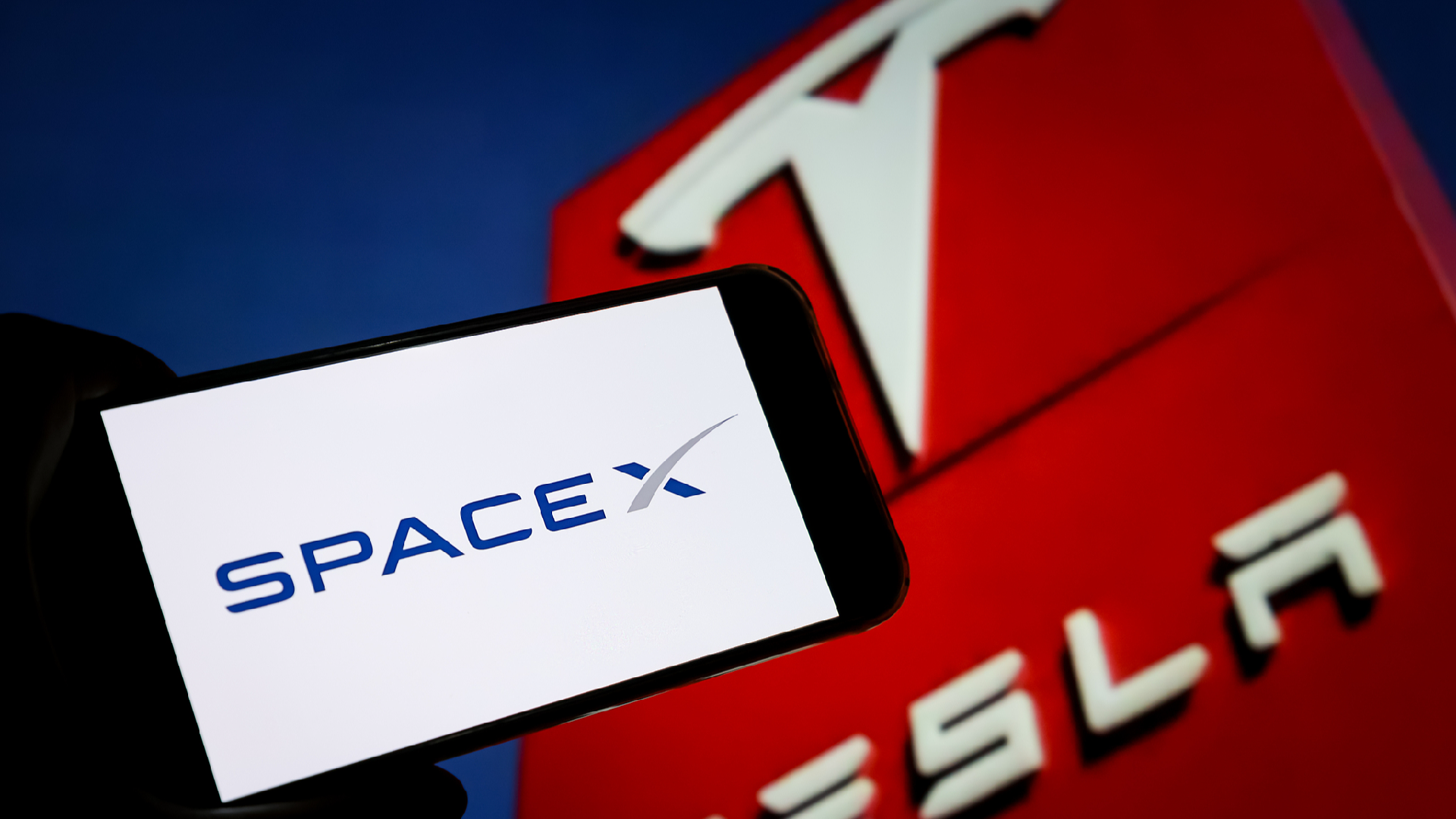Musk backs SpaceX-Tesla merger as rocket firm turns profit