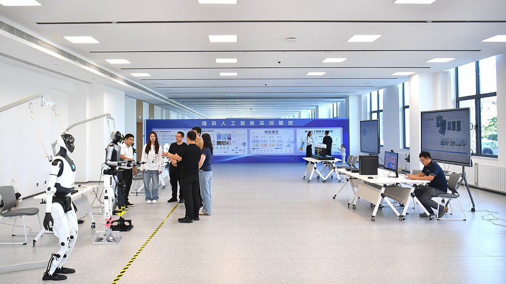 Inside the Xiongan AI Practical Training Base, north China's Hebei Province, September 4, 2026. /VCG