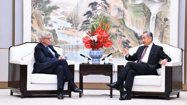 Chinese Foreign Minister Wang Yi (R), also a member of the Political Bureau of the Communist Party of China Central Committee, holds talks with John L. Thornton, co-chair of the Board of Trustees of the Asia Society, in Xiongan New Area, north China's Hebei Province, October 23, 2026. /Chinese Foreign Ministry