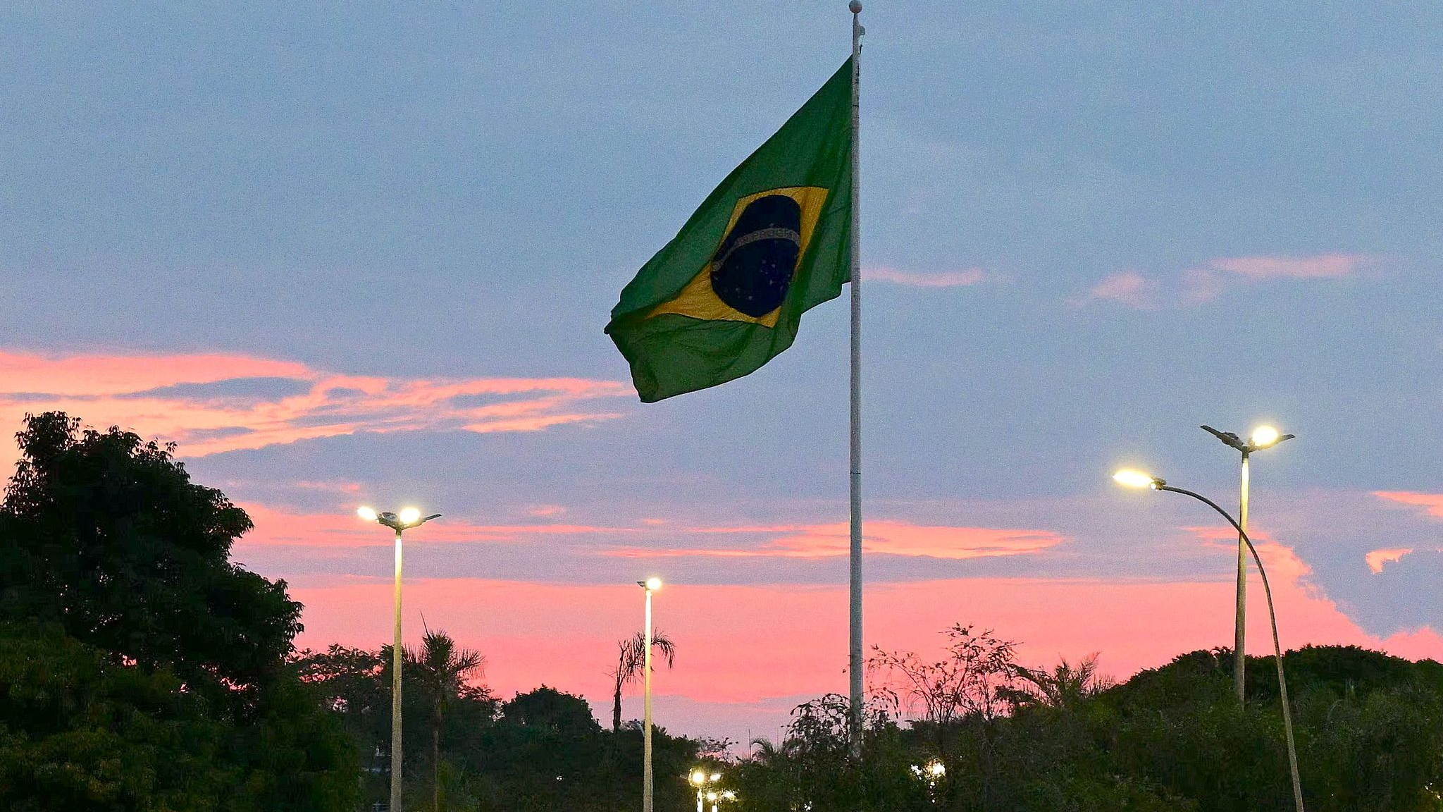 Voting begins in Brazil's presidential runoff