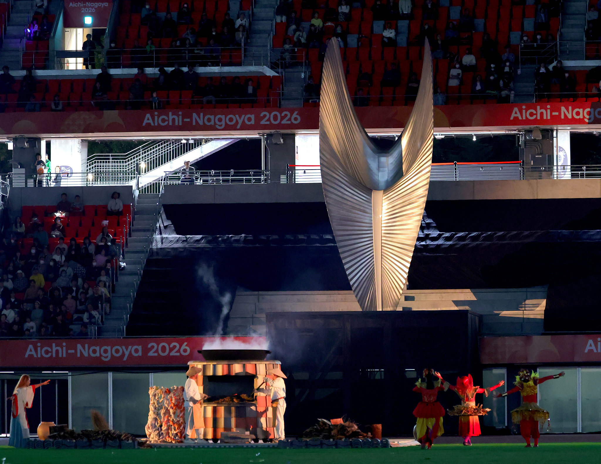 The flame is extinguished at the closing ceremony of the 2026 Aichi-Nagoya Asian Para Games in Nagoya City, Japan, October 24, 2026. /VCG