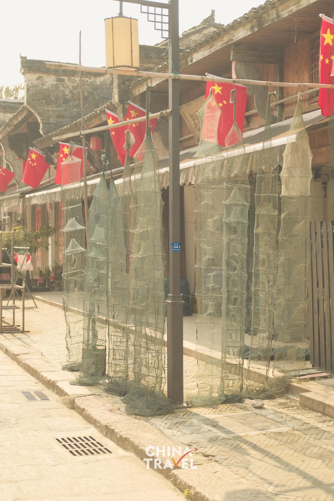 Weathered facades, tiled roofs and small storefronts give Datong's old streets their distinctive character. /CGTN