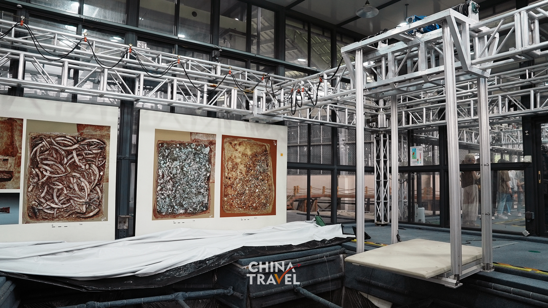 Environmental monitoring and specialist workspaces reveal the practical care behind the study and preservation of Sanxingdui's finds. /CGTN