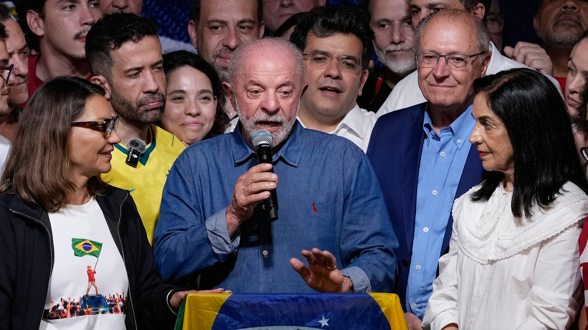 Brazilian President Luiz Inacio Lula da Silva delivers a victory speech after winning a fourth term in the presidential runoff in Brazil, October 25, 2026. /VCG
