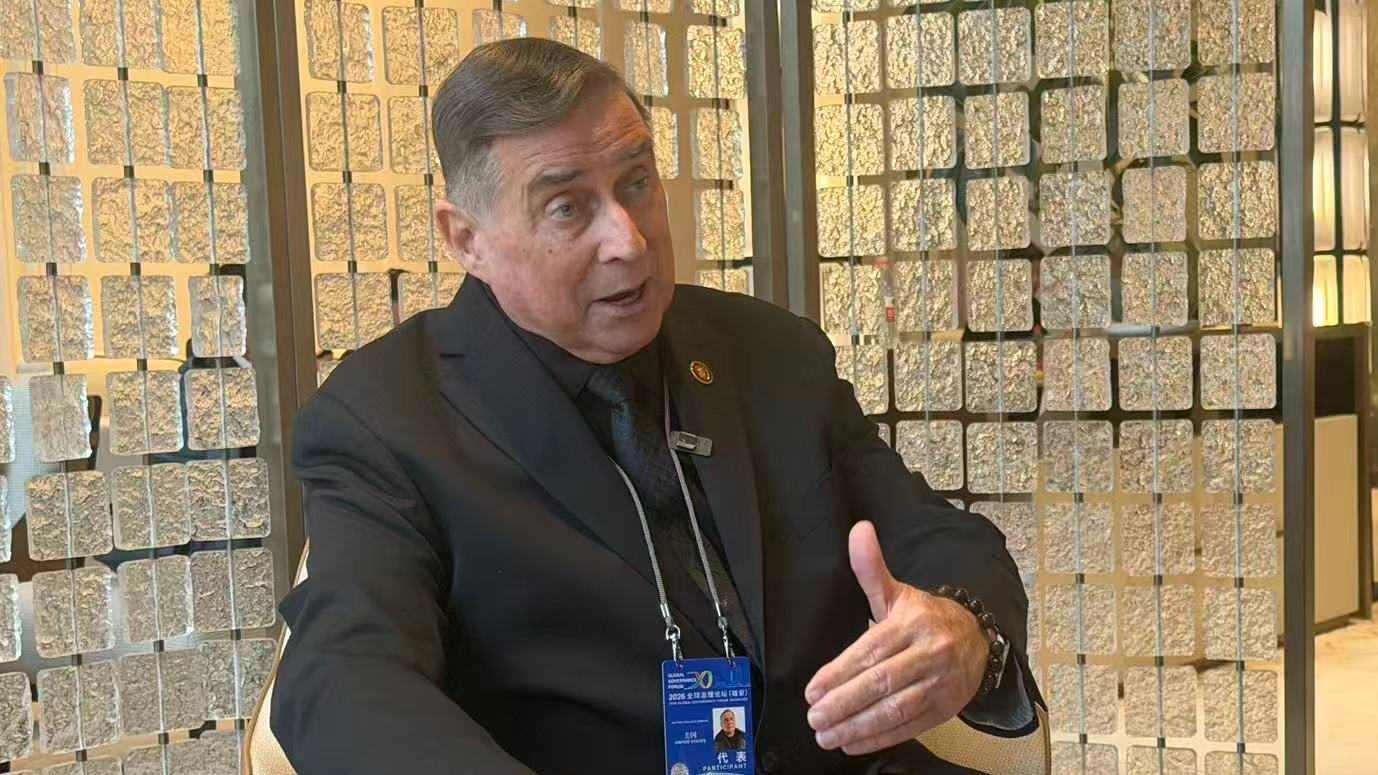 US, China bear global responsibility to cooperate, veteran pilot says