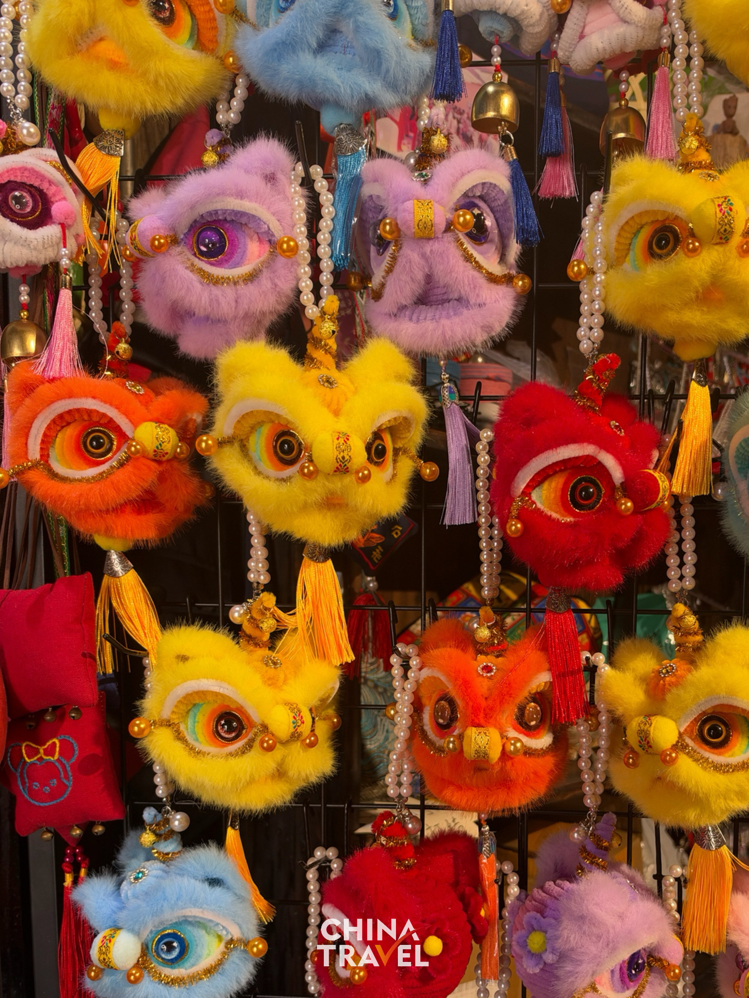 A charming scented-sachet charm inspired by the historic stone lions of Ningguo. /CGTN