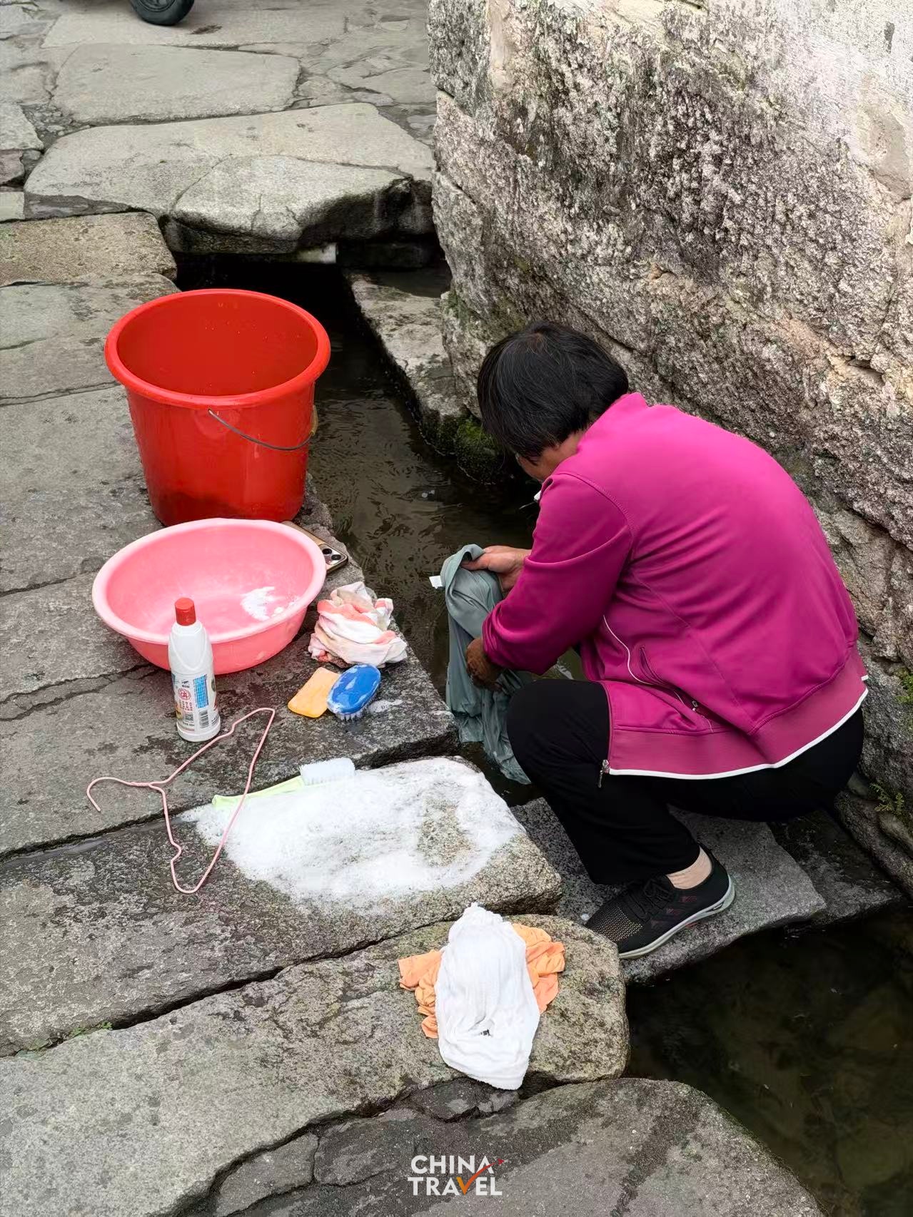 Hongcun Village, Anhui Province, China, Oct, 2026. /CGTN