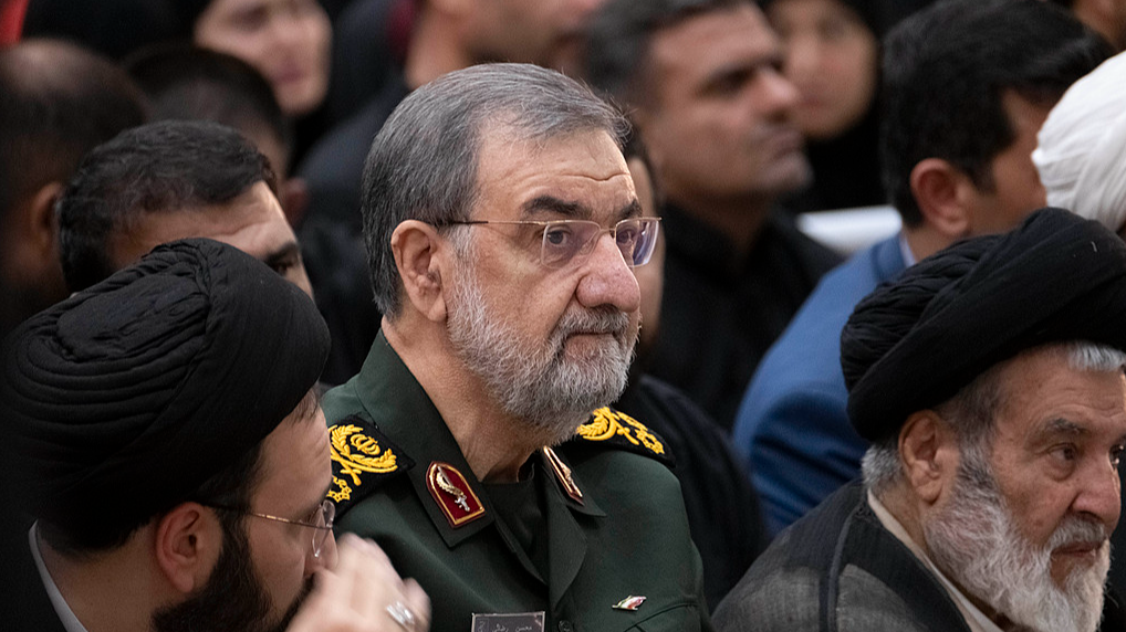 Vance contacts Iranian security chief to restart peace talks