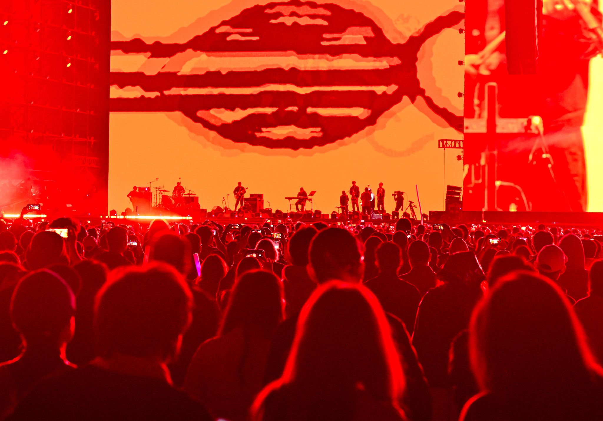 Fans enjoy rock music at the Grand Canal Music Festival in Beijing’s Green Heart Forest Park, October 6, 2026. The two-day event drew more than 60,000 attendees. /VCG