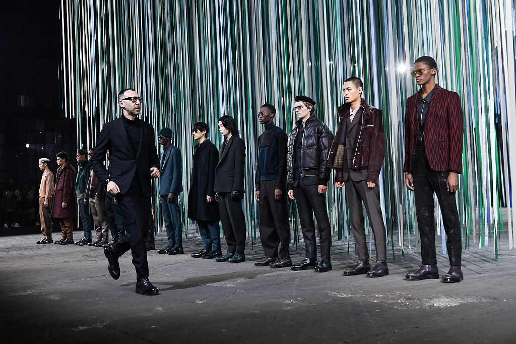 Dsquared2 kick off Milan men's fashion week - CGTN
