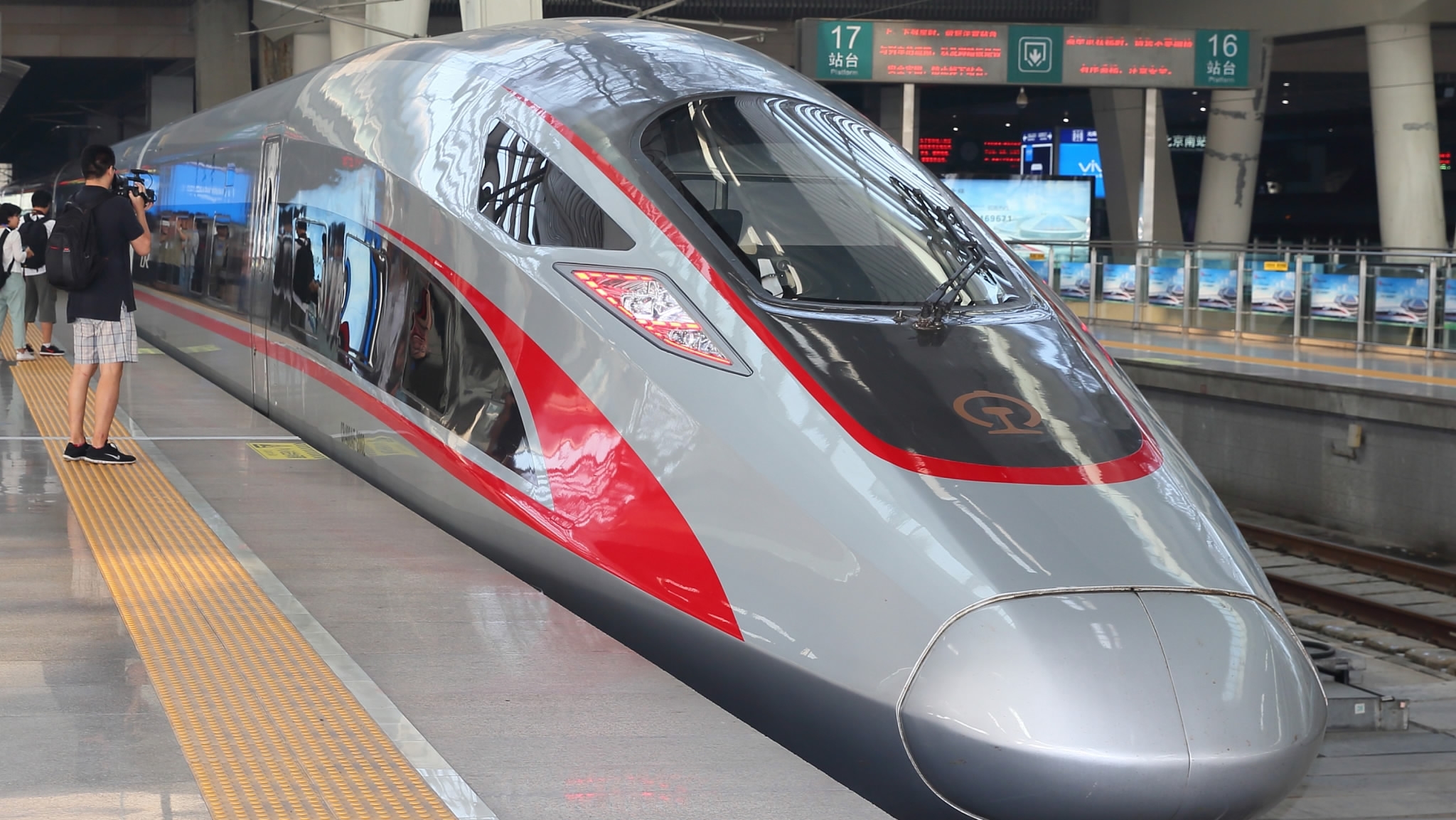 China’s high-speed rail given the thumbs up