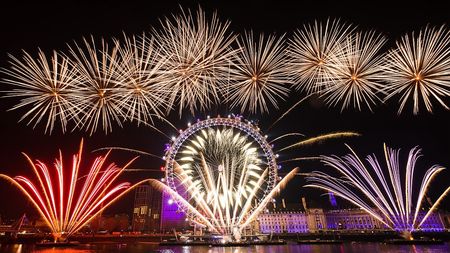 Stunning fireworks engulf famous landmarks to welcome 2020 - CGTN