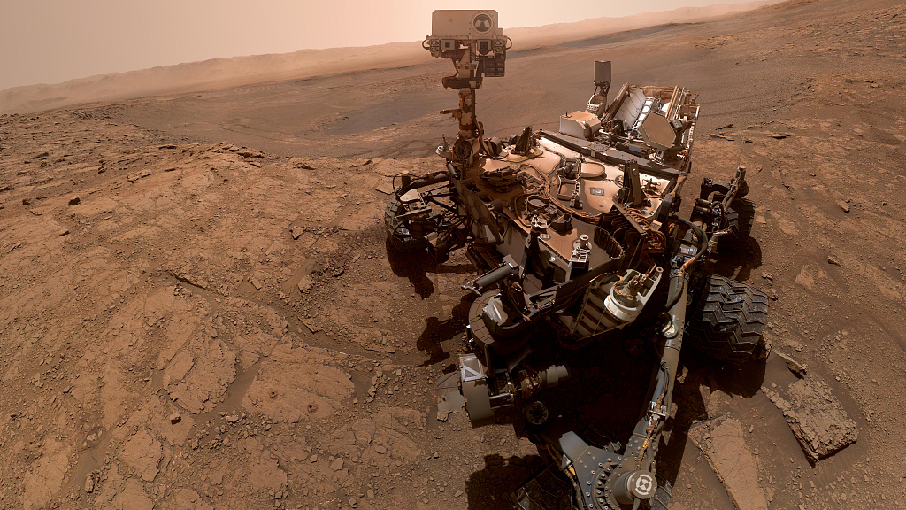 Кьюриосити перевод. Curiosity Rover марсоход. Марсоход НАСА Curiosity. Селфи марсохода Curiosity. Кьюриосити марсоход 2020.